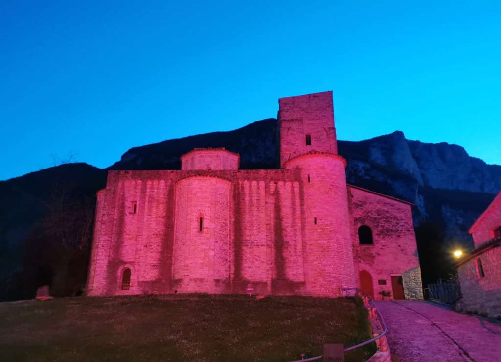 Grotte-di-Frasassi-Abbazia-di-San-Vittore-delle-Chiuse