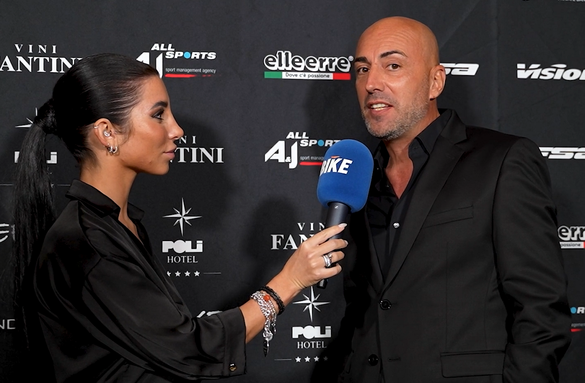 Alex Carera: "Stagione indimenticabile. Nibali? Al Lombardia qualche  lacrima &egrave; scesa" | BikeChannel