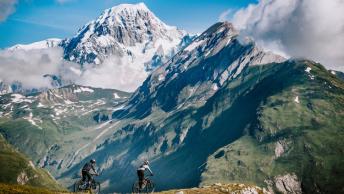 LTH panoramica con bikers_Robin Nevrala