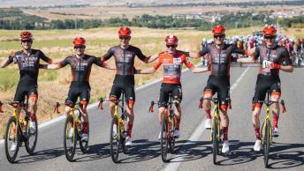 La Visma Lease a Bike e Jonas Vingegaard festeggiano durante l'ultima tappa della Vuelta