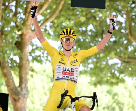 Tour de France, Pogacar vince la 13a tappa