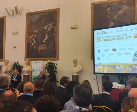 La tavola rotonda istituzionale durante la Conferenza nazionale della Sharing Mobility