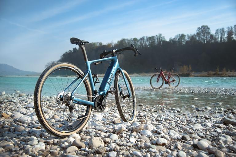 e-bike bikel sportour gravel carbonio