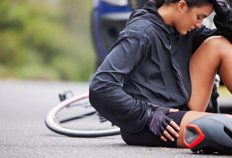 ragazza incidente bicicletta