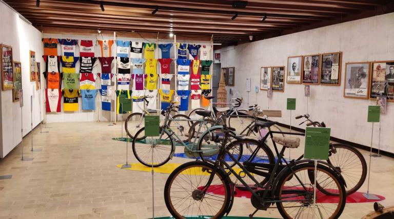 Mostra Una Regione in bicicletta Il ciclismo in Friuli Venezia Giulia nella collezione Bulfon